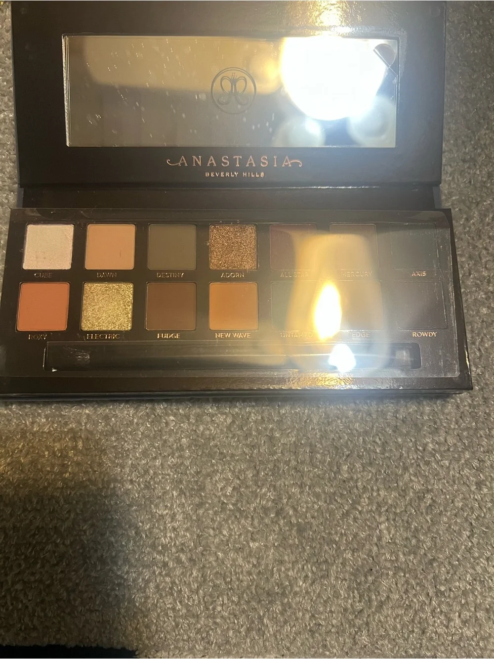 Anastasia Beverly Hills brand new